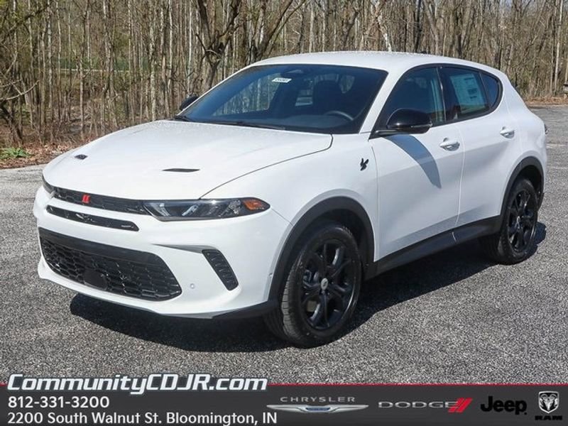 New 2025 Dodge Hornet GT w/ Tech Pack image 2