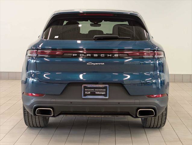 Used 2025 Porsche Cayenne AWD/4WD image 6
