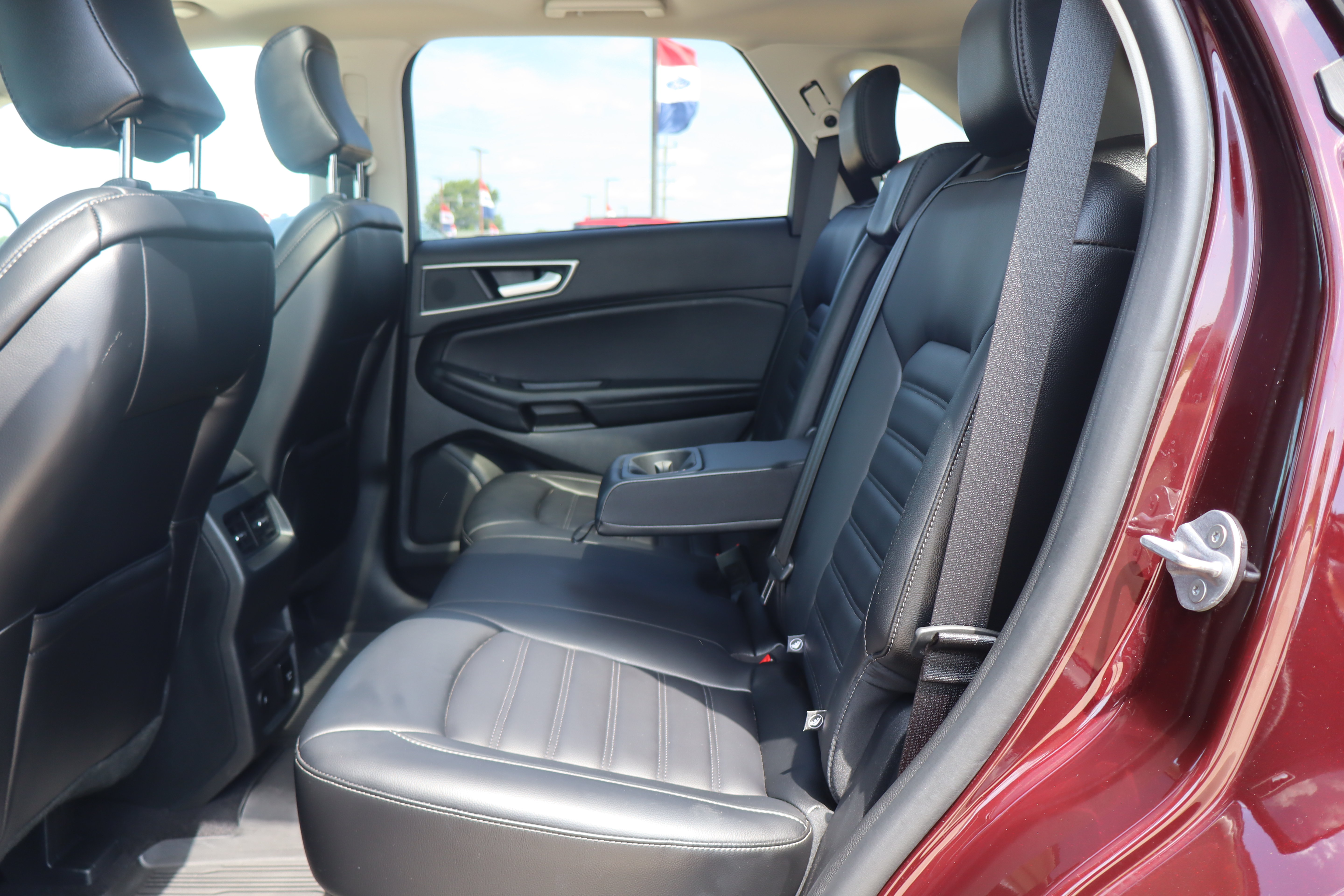 Used 2024 Ford Edge SEL w/ Convenience Package AWD/4WD image 10