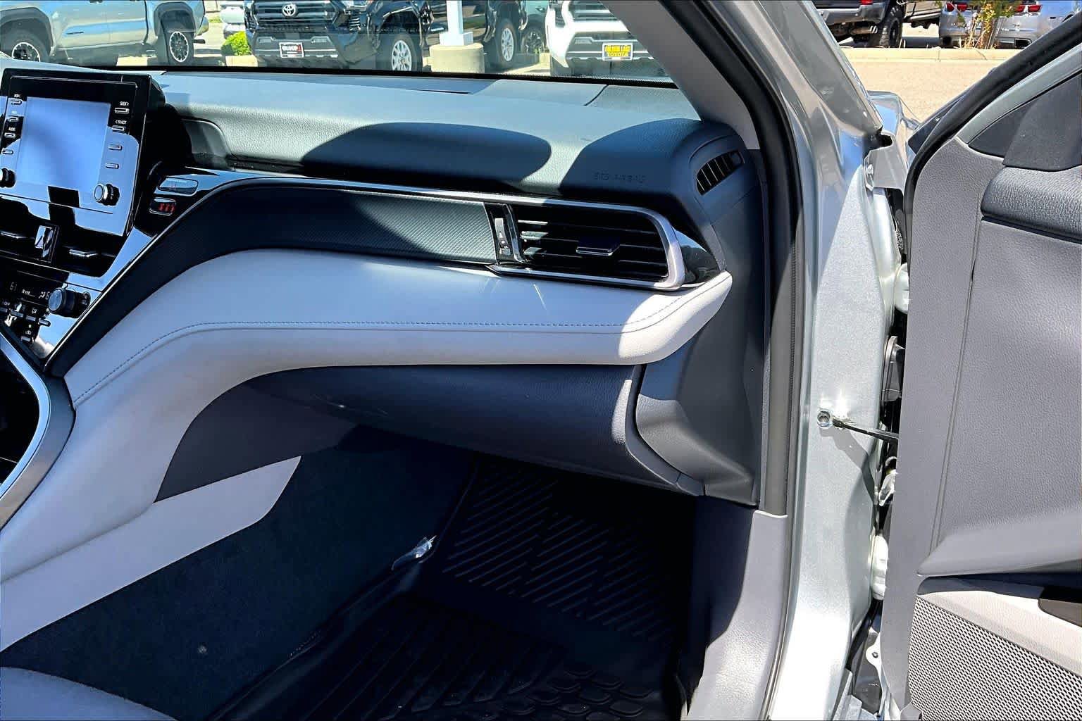 Used 2024 Toyota Camry LE w/ Convenience Package FWD image 18