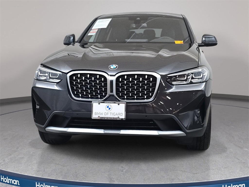 Used 2025 BMW X4 xDrive30i image 3