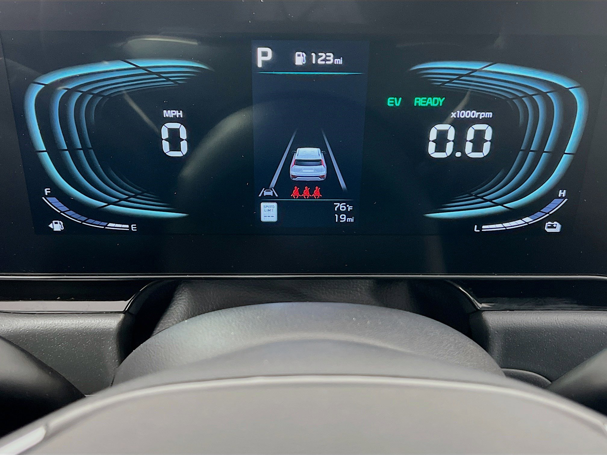 New 2025 Kia Niro SX image 17