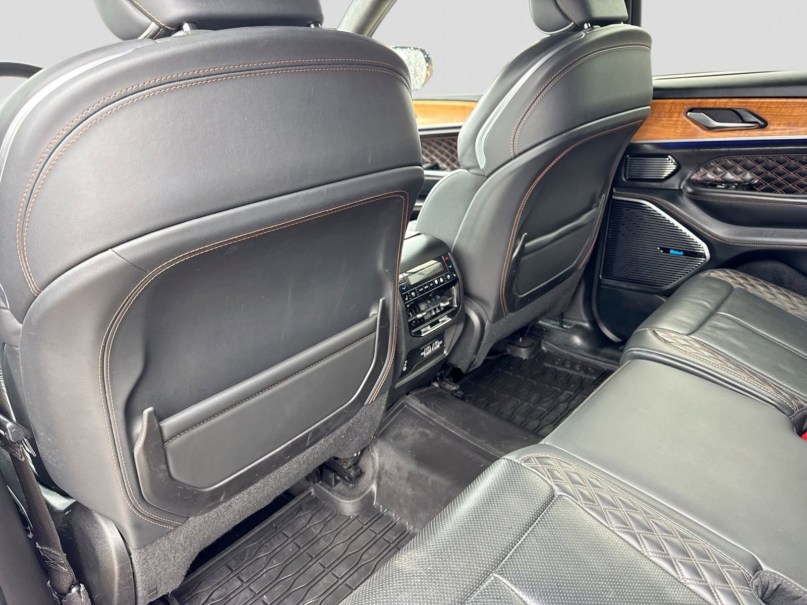 Used 2021 Jeep Grand Cherokee L Summit AWD/4WD image 18