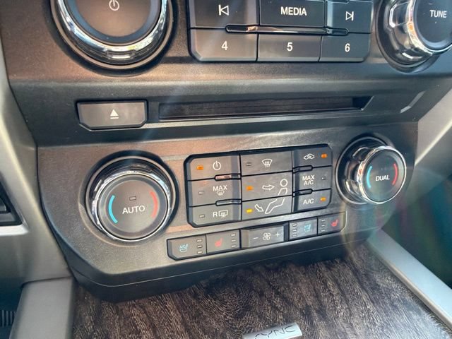 Used 2017 Ford F350 Lariat w/ Lariat Ultimate Package AWD/4WD image 13