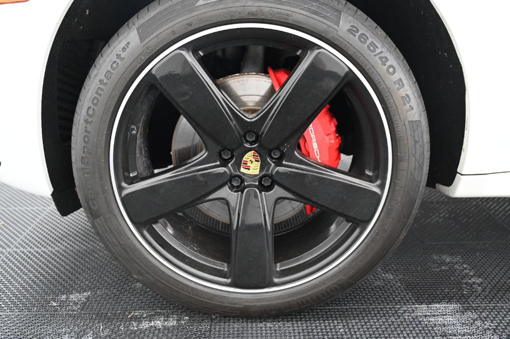 Used 2016 Porsche Macan Turbo w/ Premium Package Plus AWD/4WD image 49