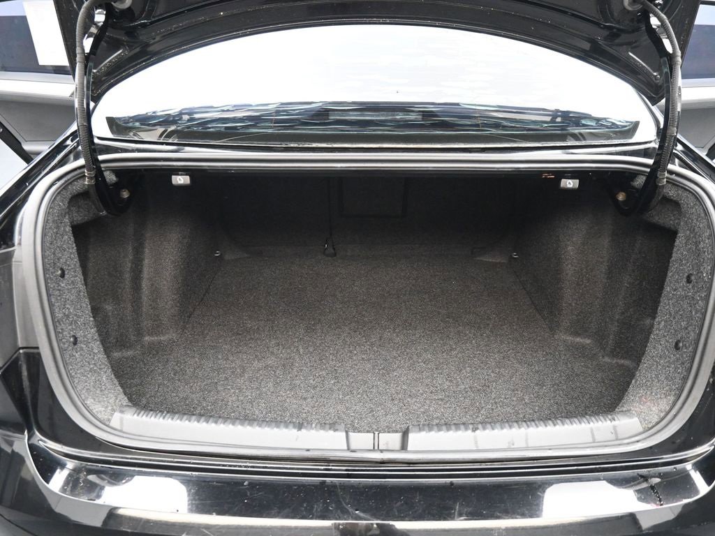 Used 2017 Volkswagen Jetta SE image 25