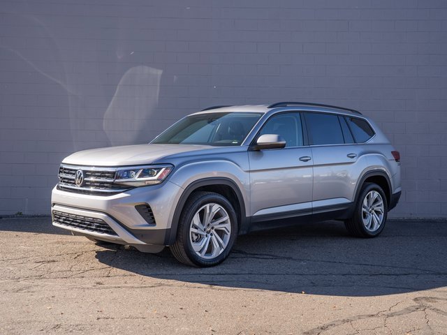 Certified 2022 Volkswagen Atlas SE image 1