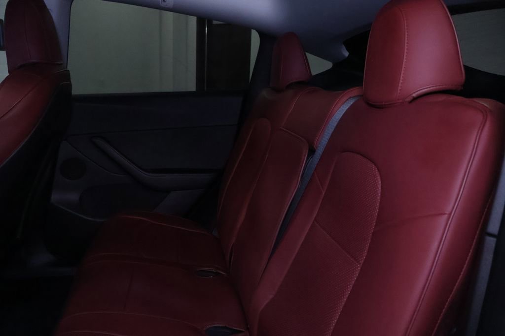 Used 2021 Tesla Model Y Long Range image 15