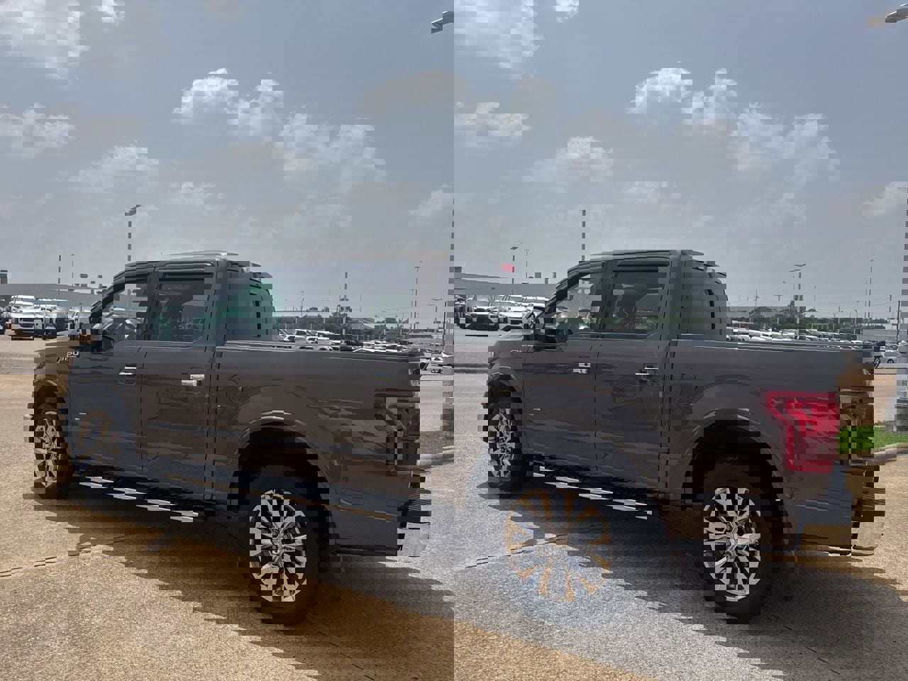 Used 2015 Ford F150 Lariat w/ Equipment Group 502A Luxury RWD image 10