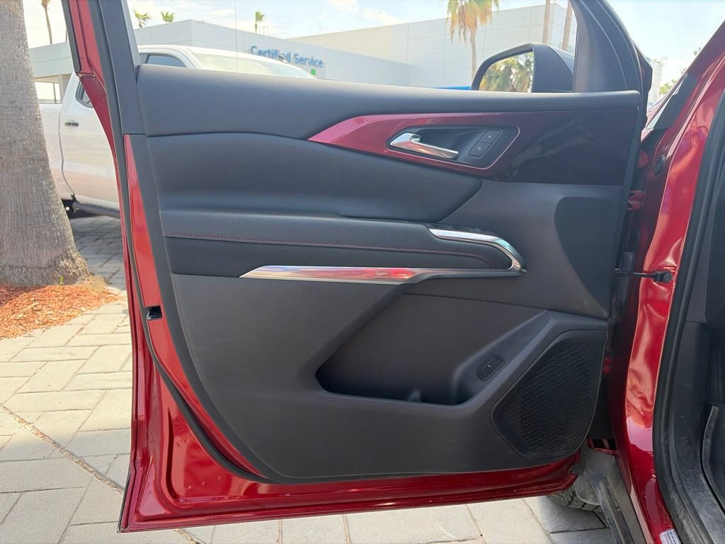 Used 2024 Chevrolet Traverse Z71 w/ LPO, Floor Liner Package AWD/4WD image 16