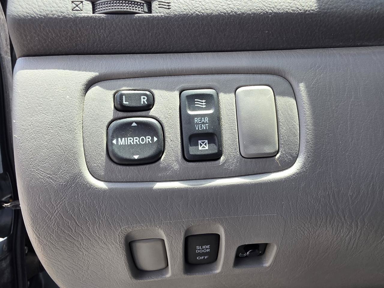 Used 2006 Toyota Sienna LE FWD image 13