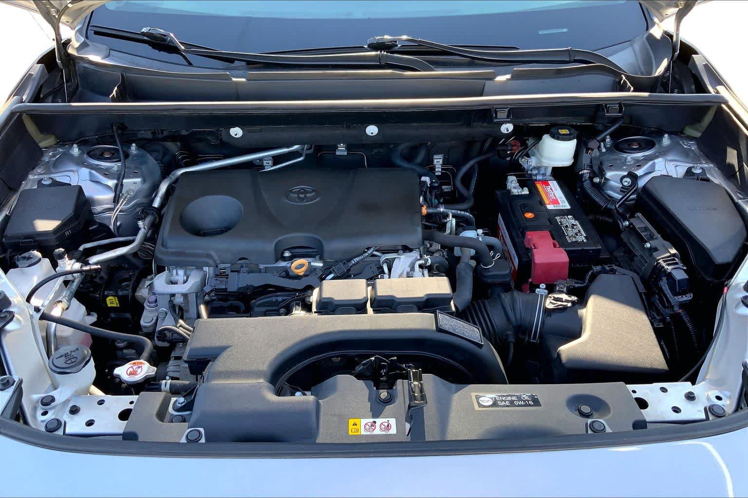 Used 2020 Toyota RAV4 Limited AWD/4WD image 30