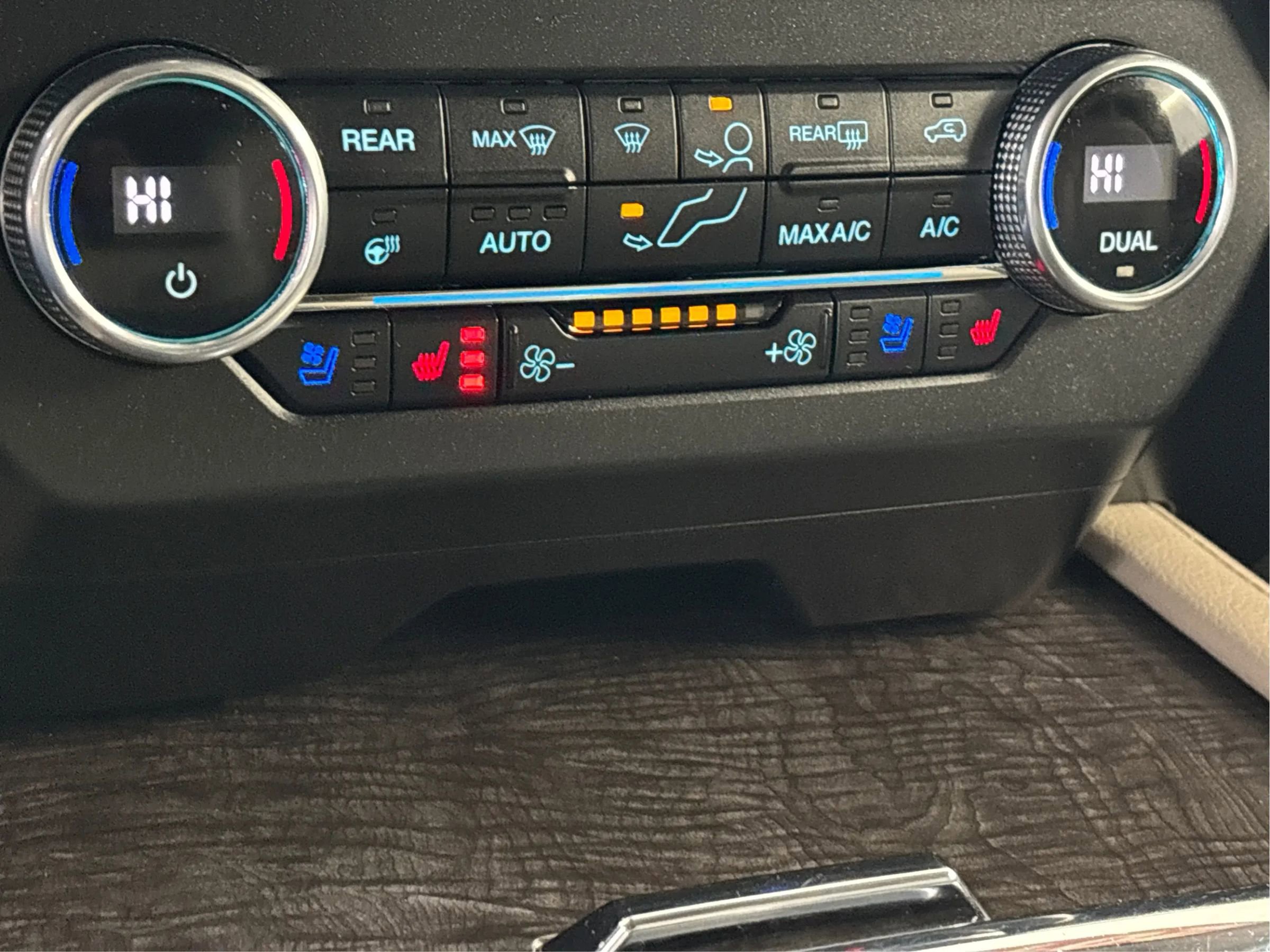 Used 2019 Ford Expedition Limited w/ Equipment Group 301A image 37