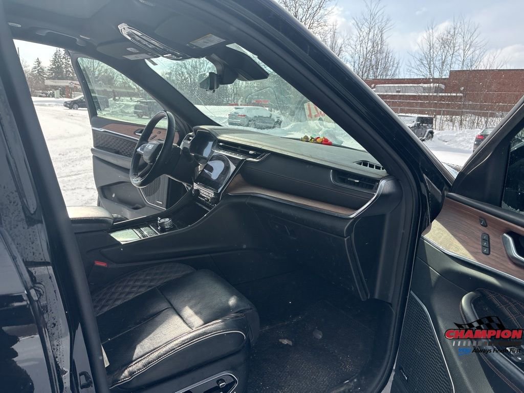 Used 2021 Jeep Grand Cherokee L Summit w/ Advanced Protech Group IV image 30