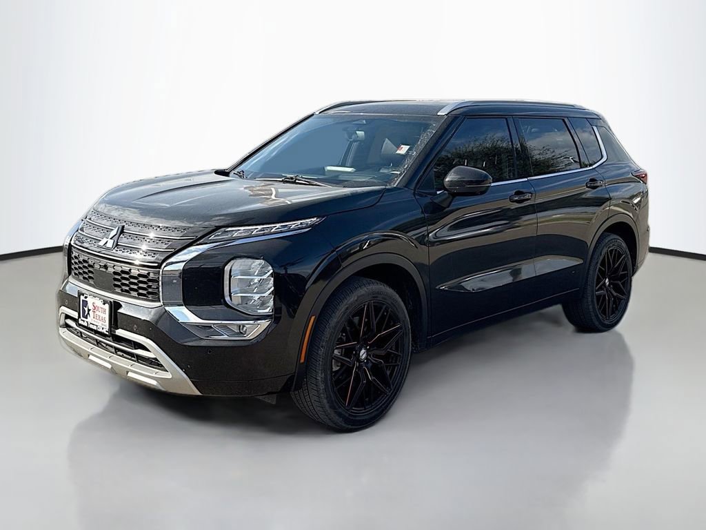 Used 2022 Mitsubishi Outlander SEL image 3