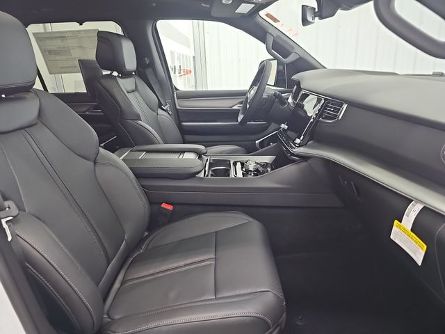 New 2026 Jeep Grand Wagoneer L Limited AWD/4WD image 30