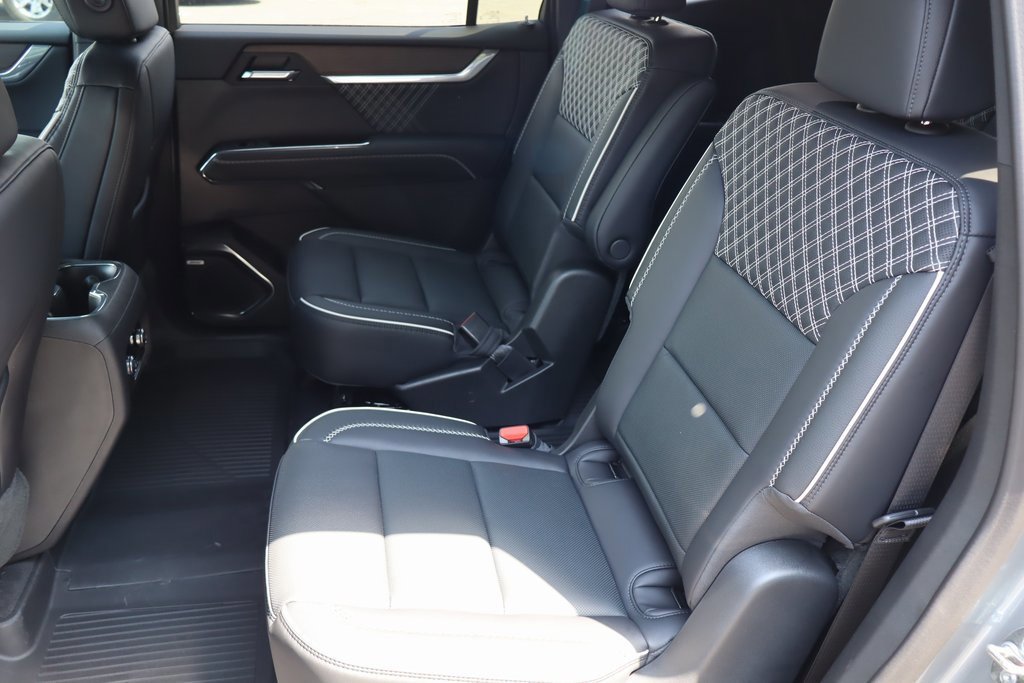 New 2025 GMC Acadia Denali w/ LPO, Floor Liner Package image 19