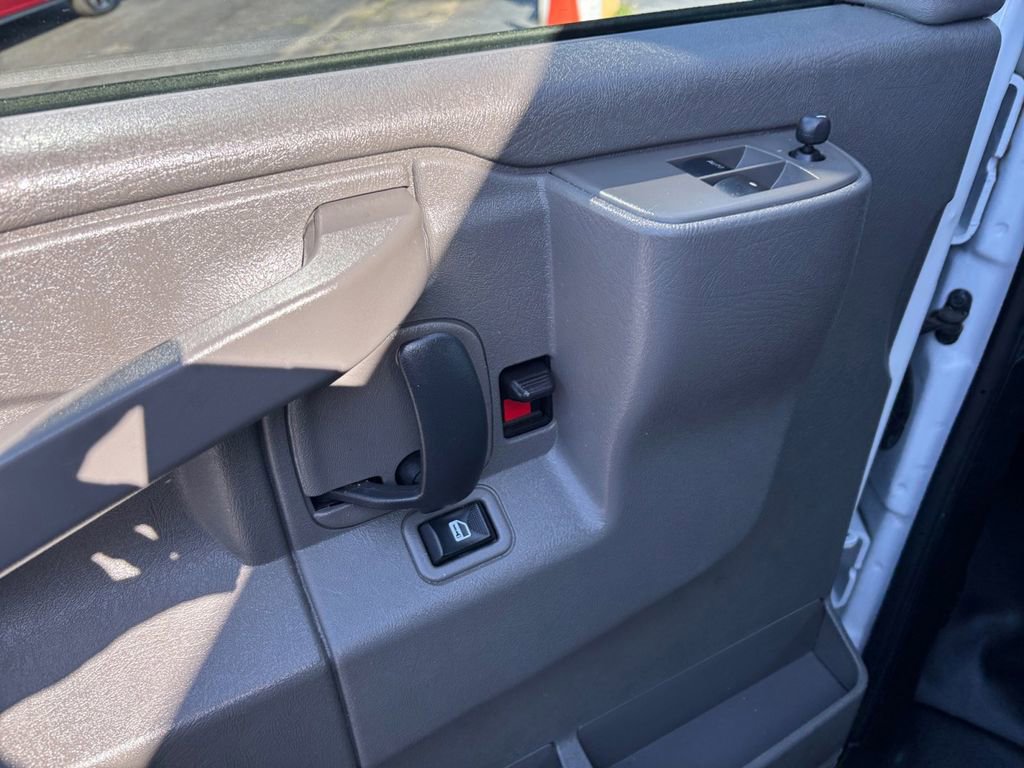 Used 2024 GMC Savana 2500 w/ Driver Convenience Package image 16