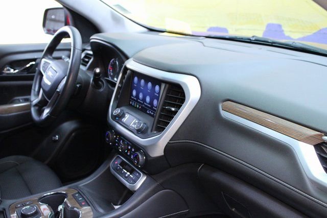 Used 2023 GMC Acadia SLE w/ LPO, Floor Liner Package AWD/4WD image 9