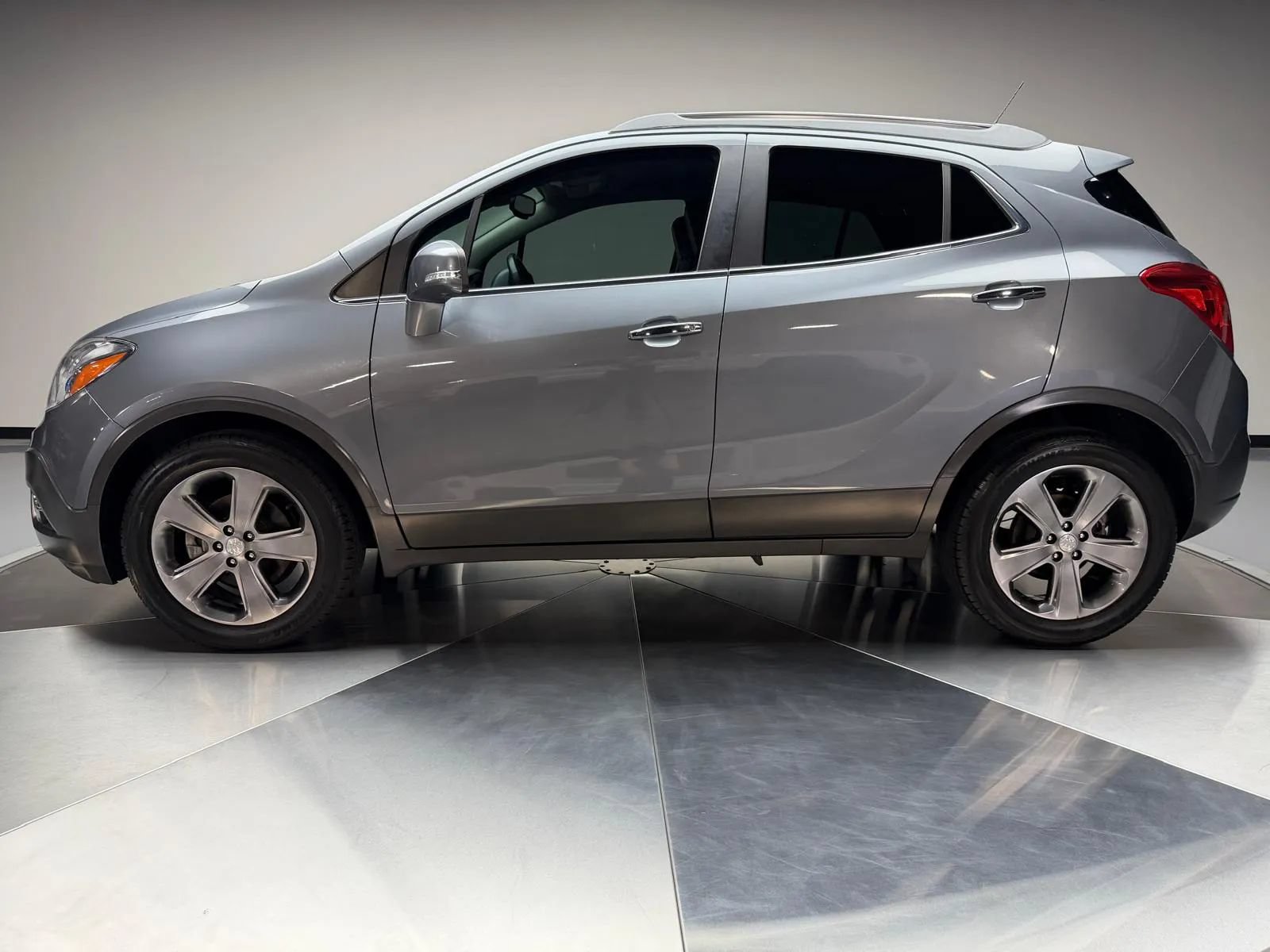 Used 2014 Buick Encore Premium FWD image 4