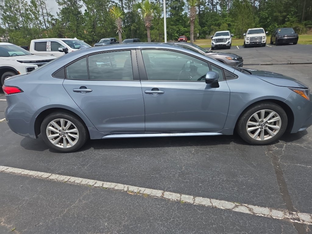Used 2023 Toyota Corolla LE w/ LE Convenience Package FWD image 7