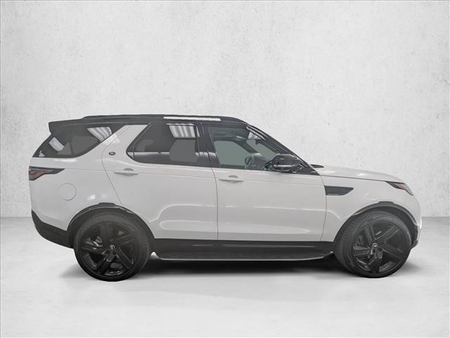 New 2025 Land Rover Discovery Dynamic SE AWD/4WD image 8