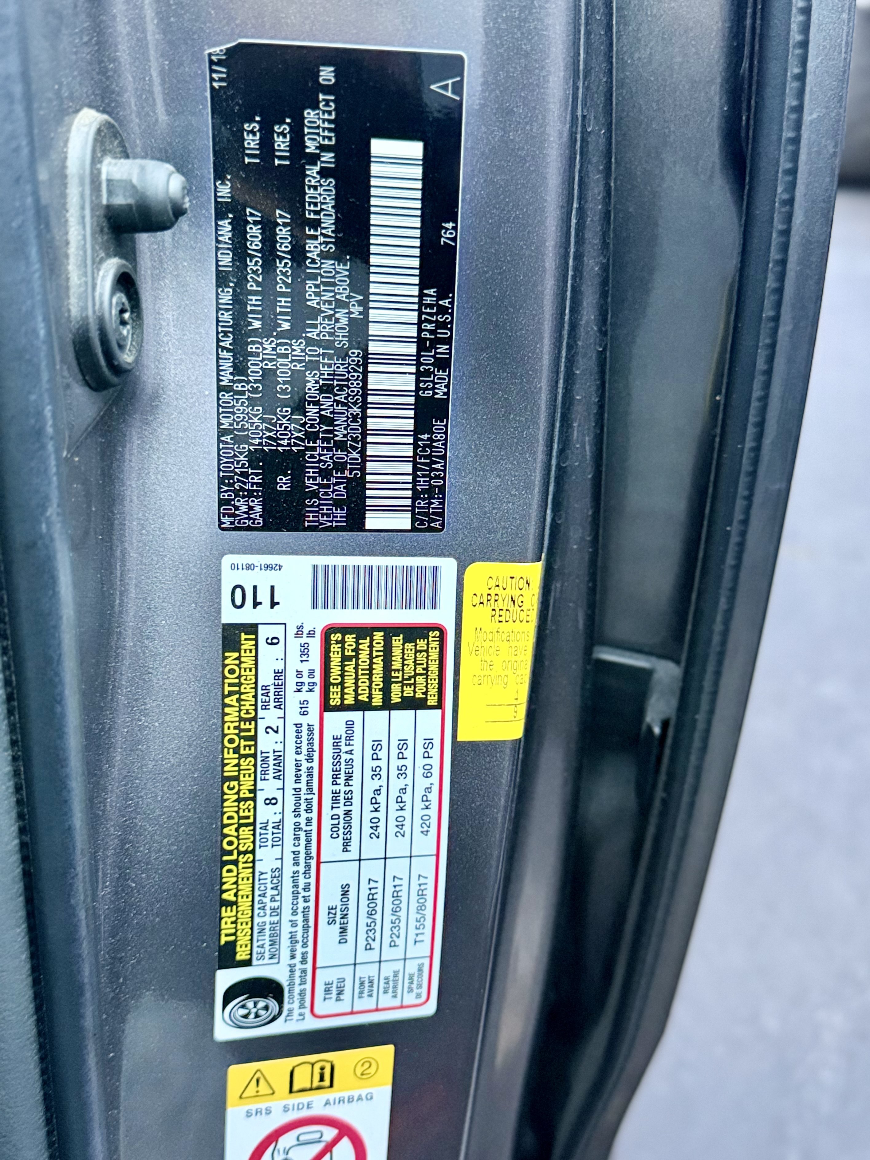 Used 2019 Toyota Sienna LE w/ Carpet Mat Package FWD image 39