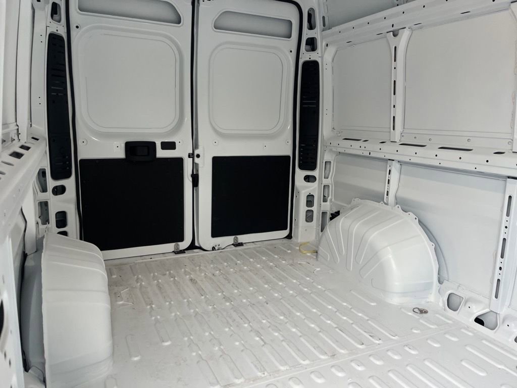 Used 2025 RAM ProMaster 2500 w/ Convenience Group image 19