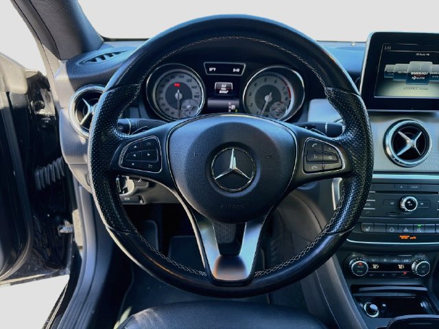 Used 2015 Mercedes-Benz CLA 250 4MATIC image 10