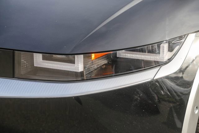 Certified 2023 Hyundai Ioniq 5 Limited w/ Cargo Package image 8