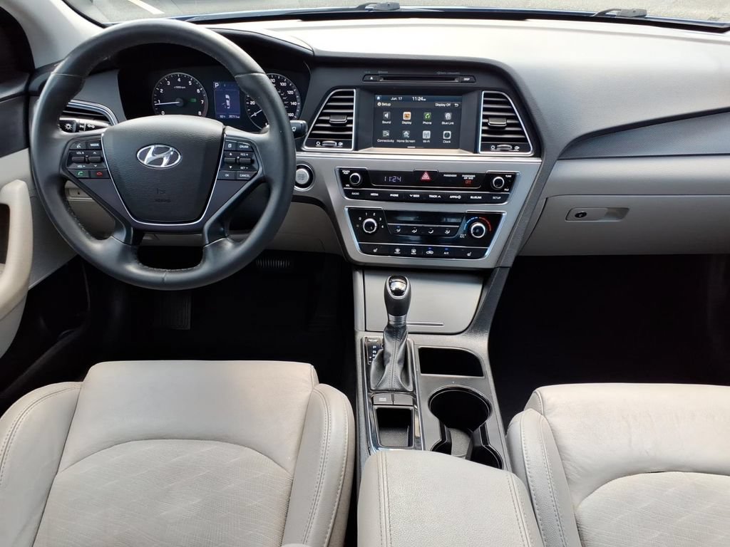 Used 2017 Hyundai Sonata Sport w/ Value Edition Package 02 FWD image 16