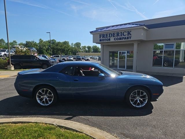 Used 2021 Dodge Challenger SXT w/ Plus Package RWD image 3