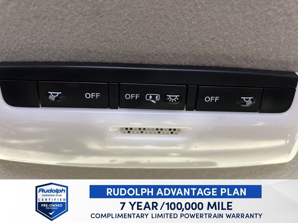 Used 2021 Nissan Versa SV image 42