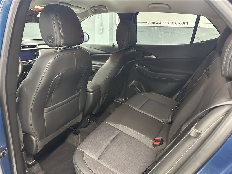 Used 2021 Buick Encore GX Select image 3