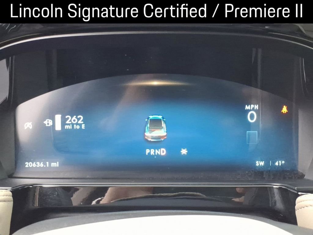 Used 2025 Lincoln Corsair FWD w/ Equipment Group 101A image 27