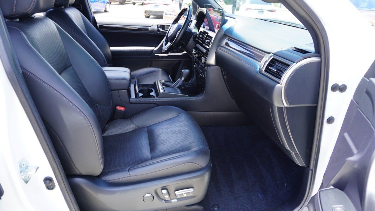 Certified 2022 Lexus GX 460 Luxury w/ Accessory Package AWD/4WD image 14