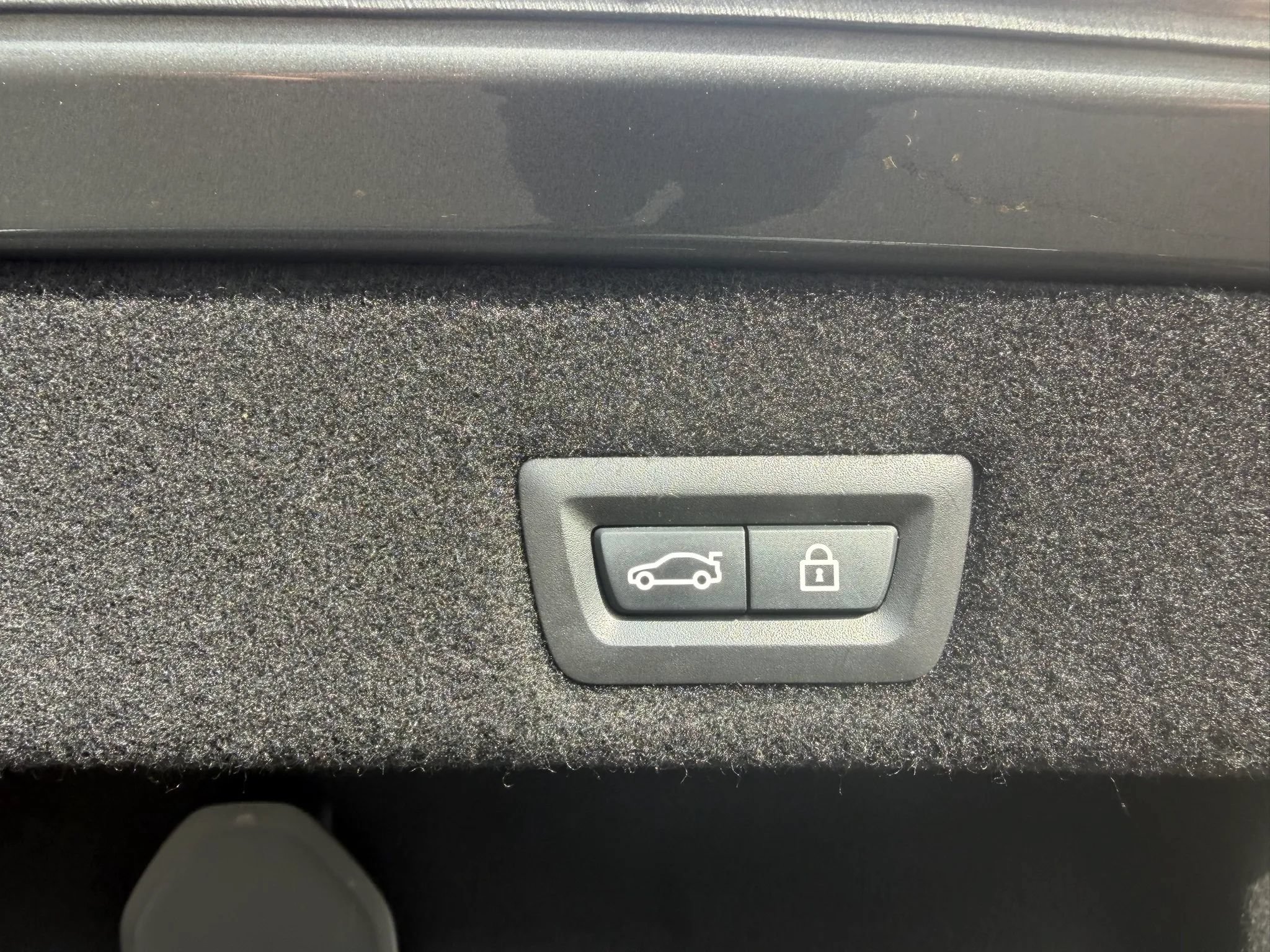 Used 2017 BMW 750i RWD image 24