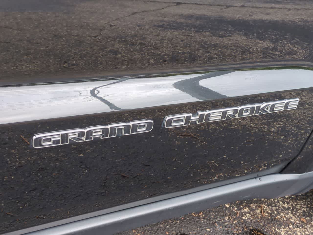 Used 2021 Jeep Grand Cherokee Limited AWD/4WD image 13