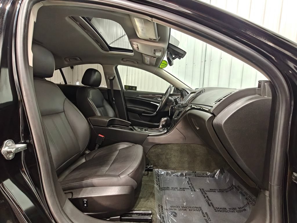 Used 2017 Buick Regal Sport Touring FWD image 21
