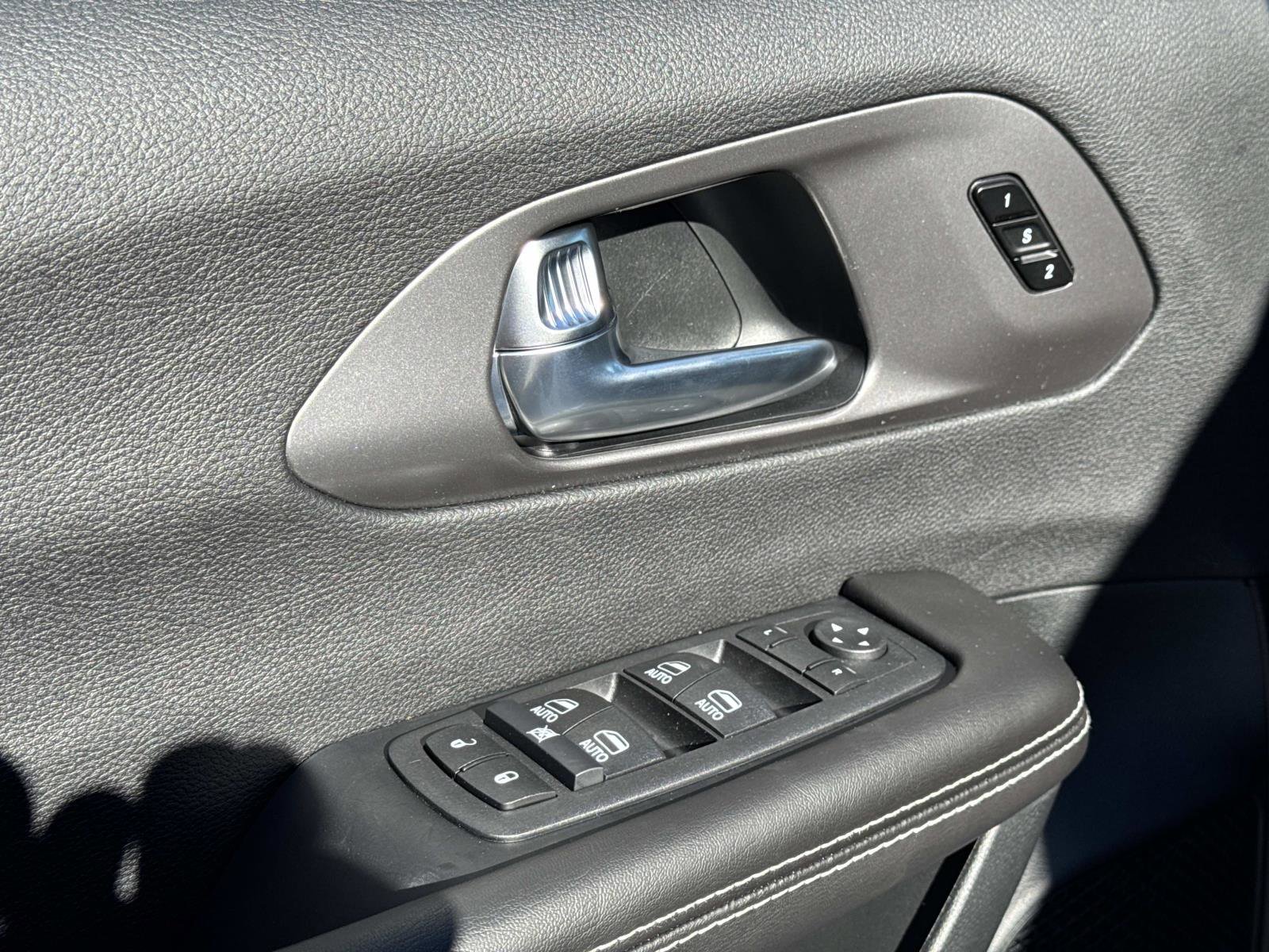 New 2026 Chrysler Pacifica Select image 18