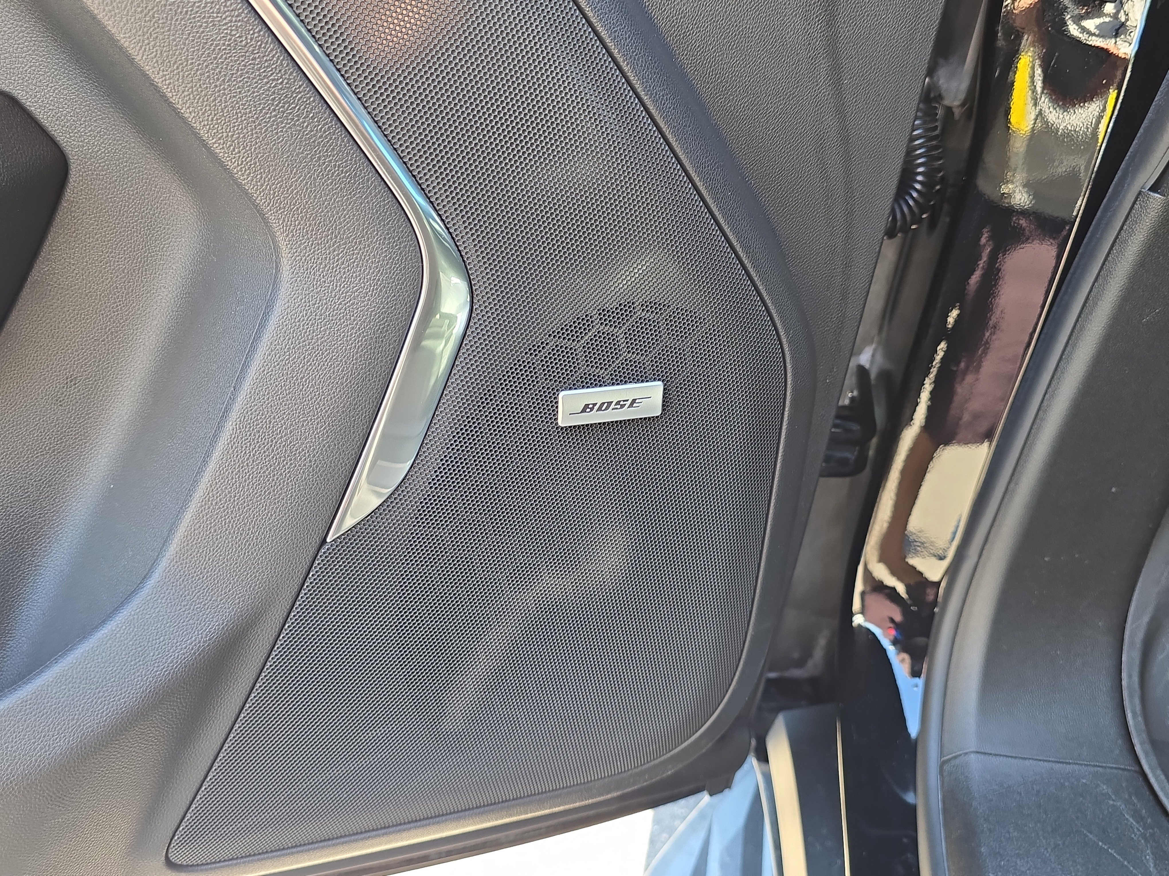 Used 2023 GMC Yukon SLT w/ SLT Luxury Package AWD/4WD image 22