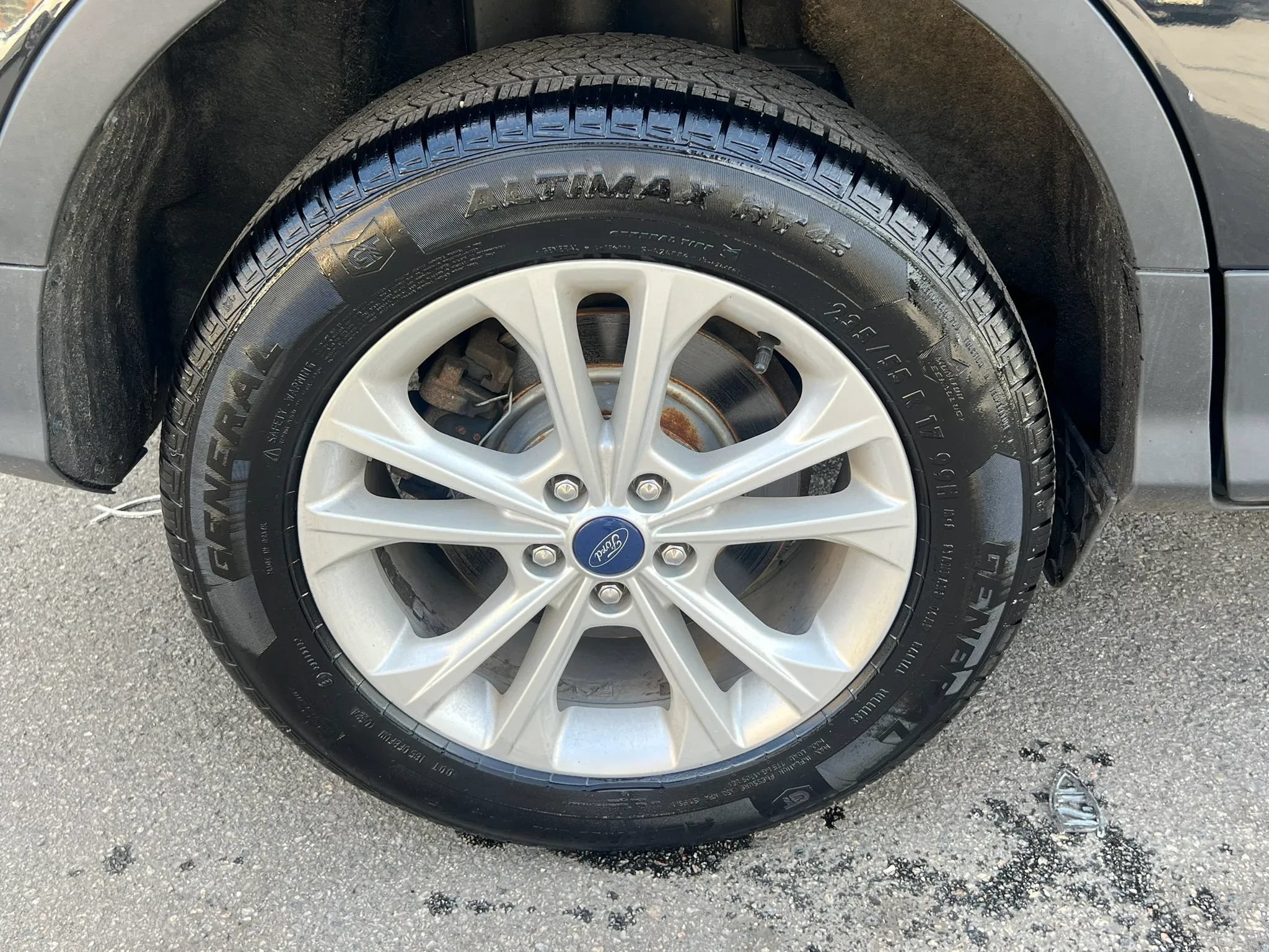 Used 2018 Ford Escape SE w/ SE Sync 3 Package AWD/4WD image 11