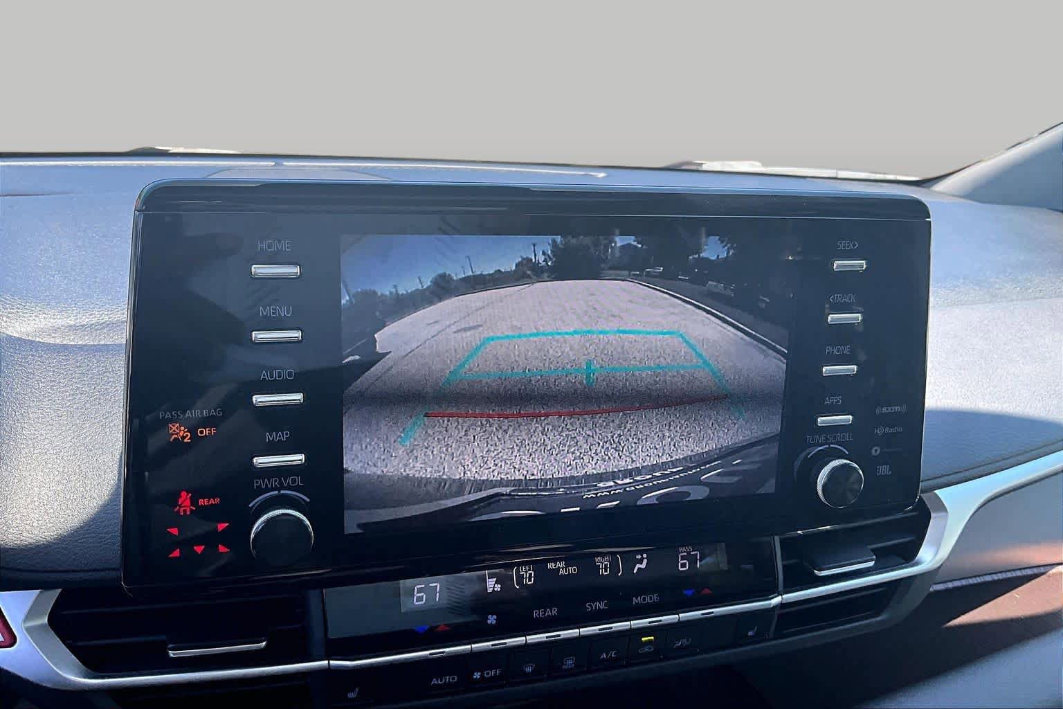 Used 2021 Toyota Sienna XLE w/ XLE Plus Package FWD image 27