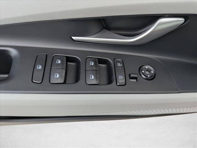 New 2026 Hyundai Elantra Limited FWD image 10