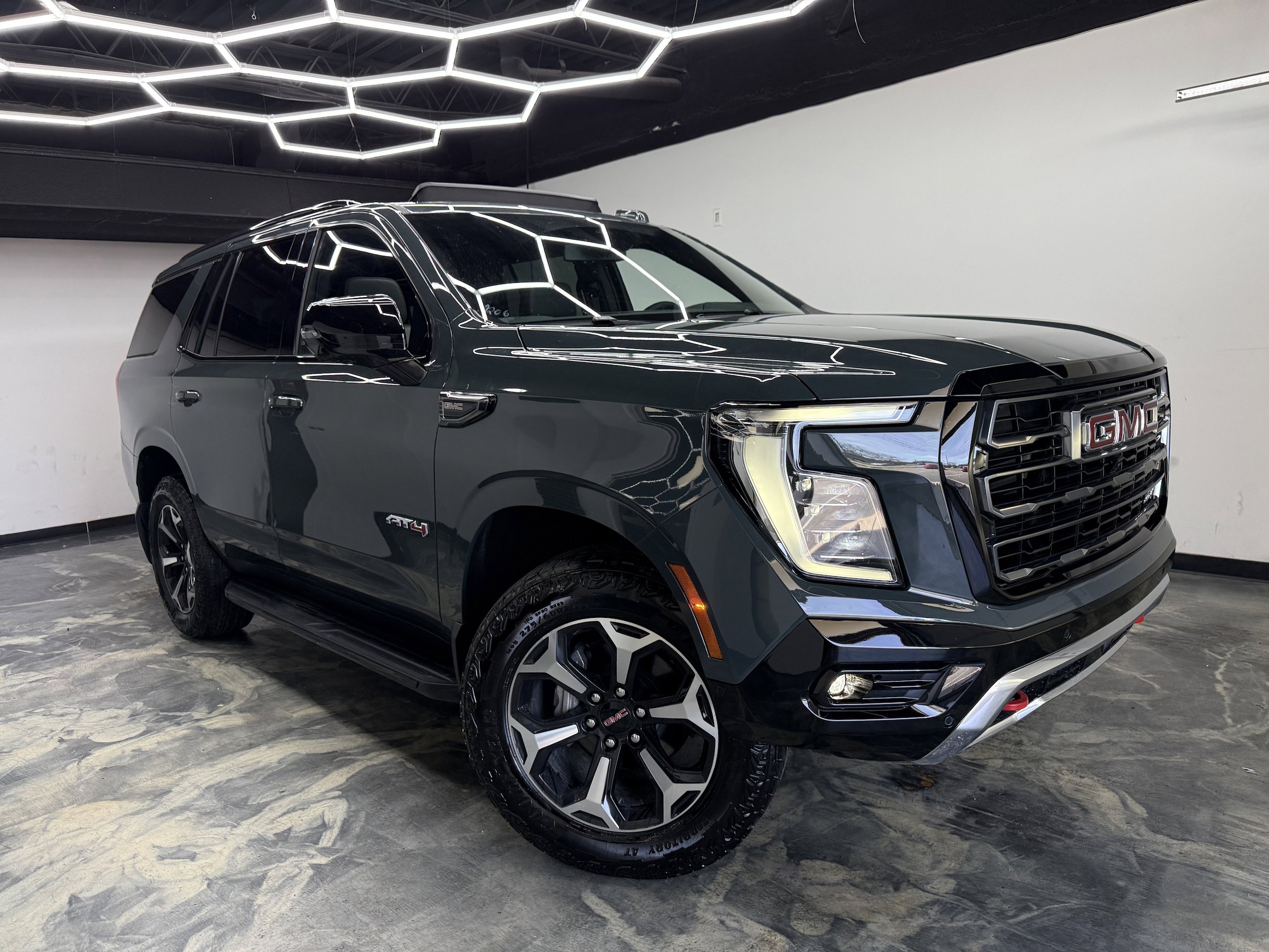 Used 2026 GMC Yukon AT4 w/ AT4 Premium Package AWD/4WD image 6