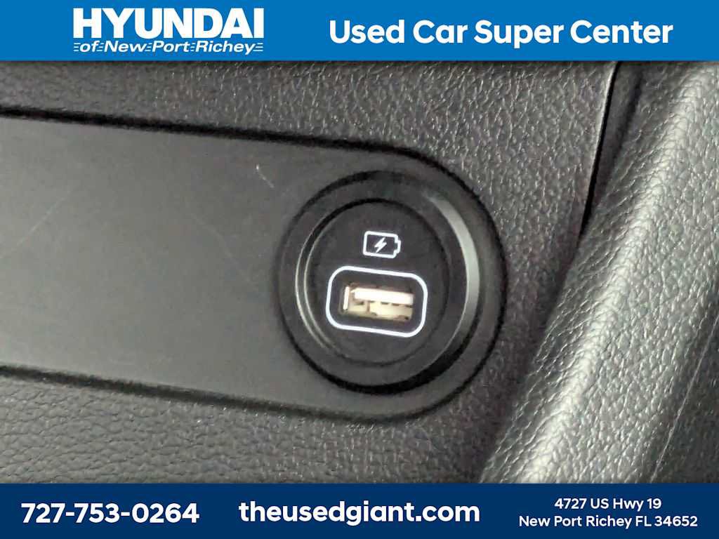 Used 2023 Hyundai Santa Fe SEL FWD image 30