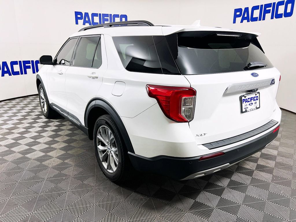 Certified 2023 Ford Explorer XLT w/ Equipment Group 202A AWD/4WD image 6