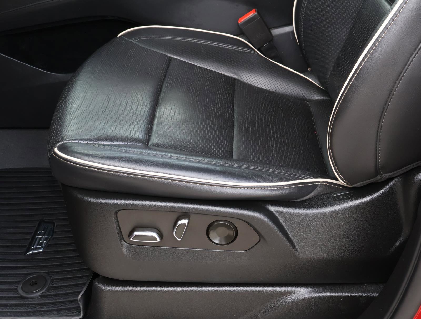 Certified 2022 Cadillac Escalade ESV Sport w/ Touring Package image 18