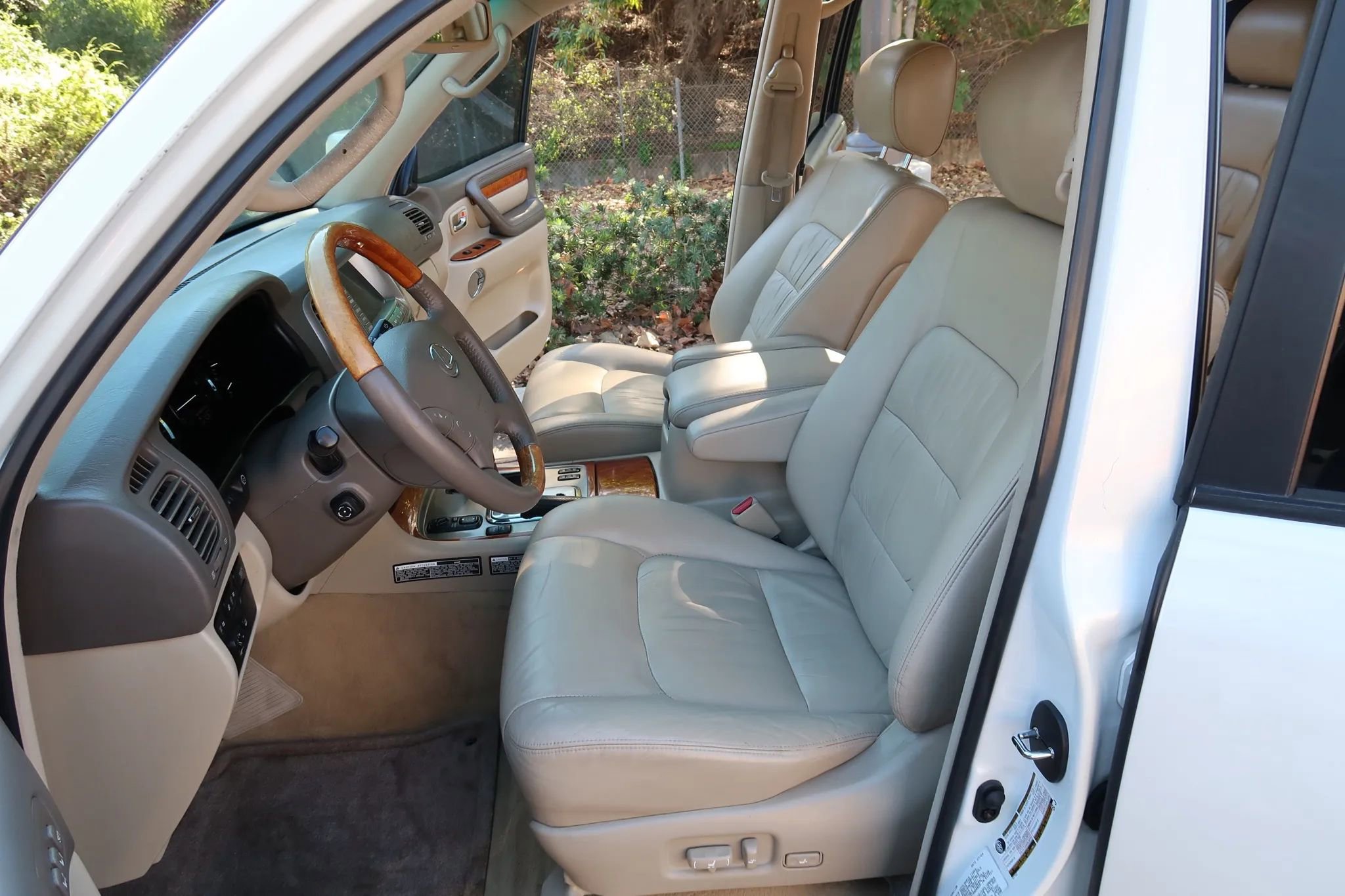 Used 2005 Lexus LX 470 4WD image 10