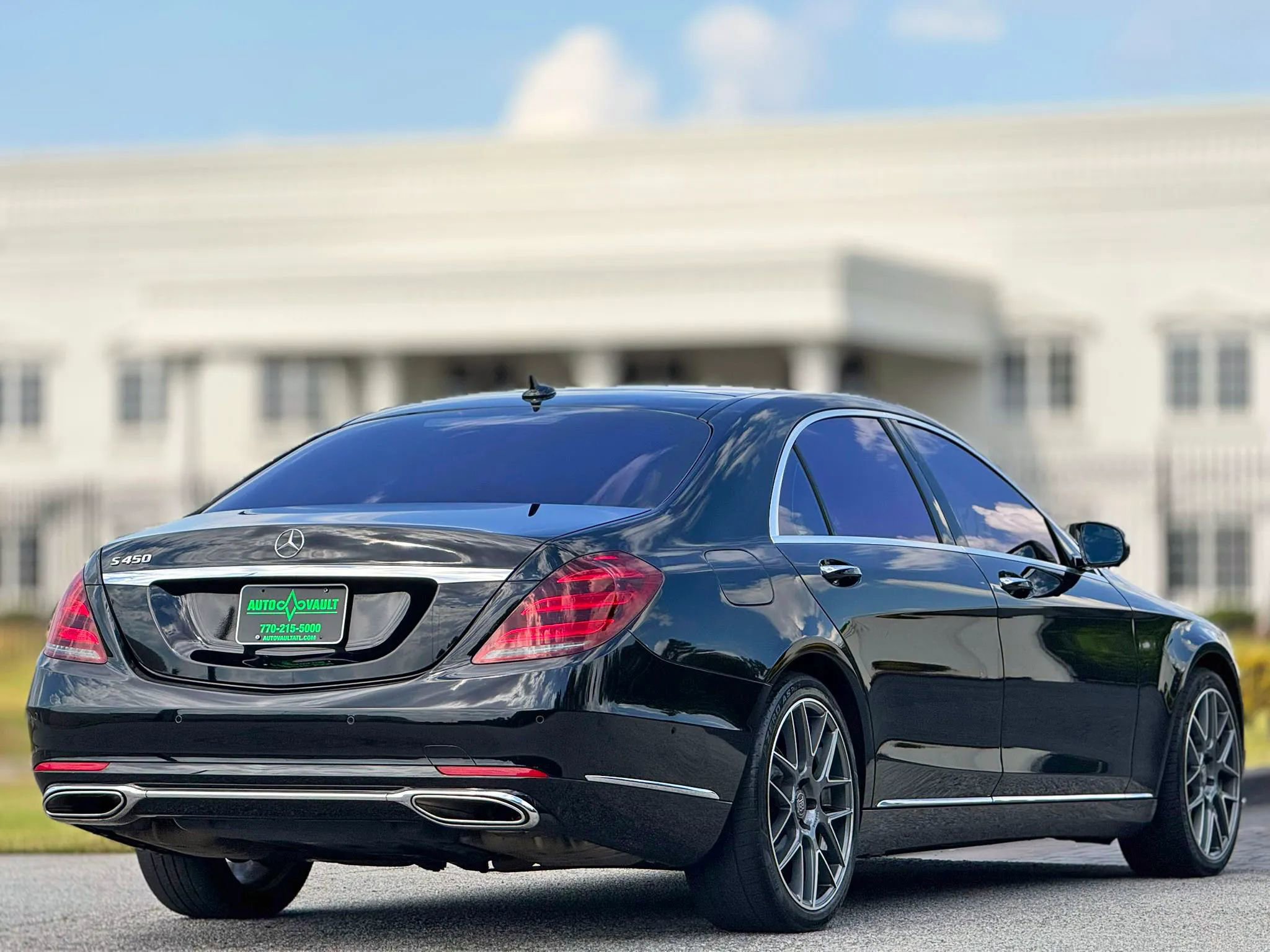 Used 2020 Mercedes-Benz S 450 Sedan image 11